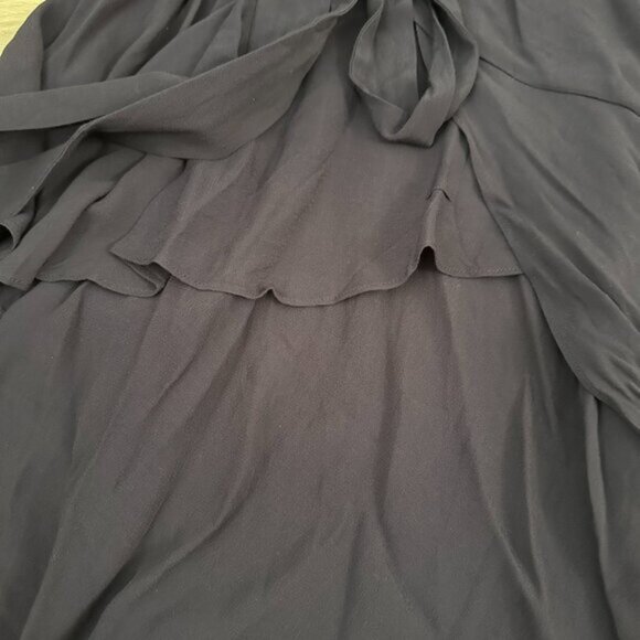 ELLIATT NWT Asymmetrical Ruffle Hem Wrap Dress in Navy Size L Romantic Feminine - Picture 5 of 13